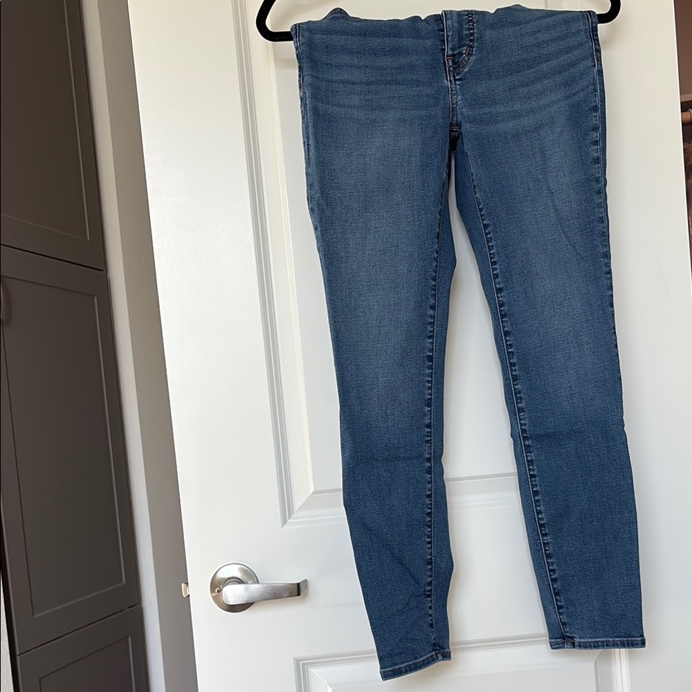 Blue Skinny Jeans with Modern Fit